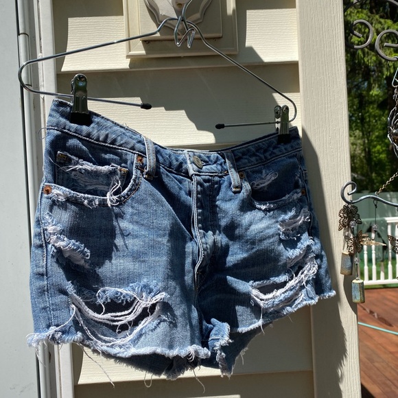 American Eagle denim shorts size 6 - Picture 1 of 8